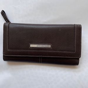 Kenneth Cole Reaction Wallet Tri Fold Brown 14 Card Slots DL Bills Zip Coin Comp